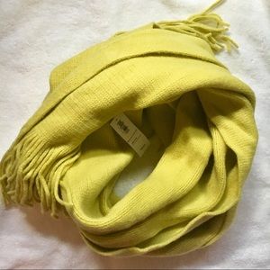 💥FINAL PRICE💥Old Navy Scarf in Chartreuse Green